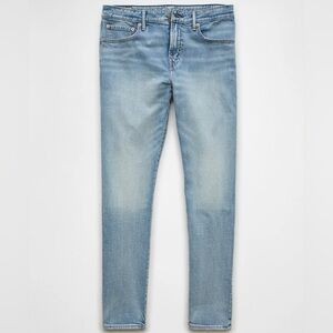 American Eagle Mens AirFlex Athletic Fit Jean in Authentic Light Blue Size 32x32